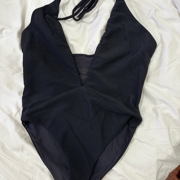 Frankie’s bikini Lillie One piece - Picture 5 of 7